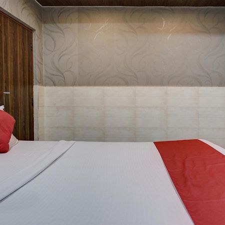 Hotel O Sapna Residency Мумбай Екстериор снимка