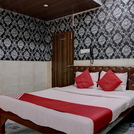 Hotel O Sapna Residency Мумбай Екстериор снимка