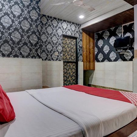 Hotel O Sapna Residency Мумбай Екстериор снимка